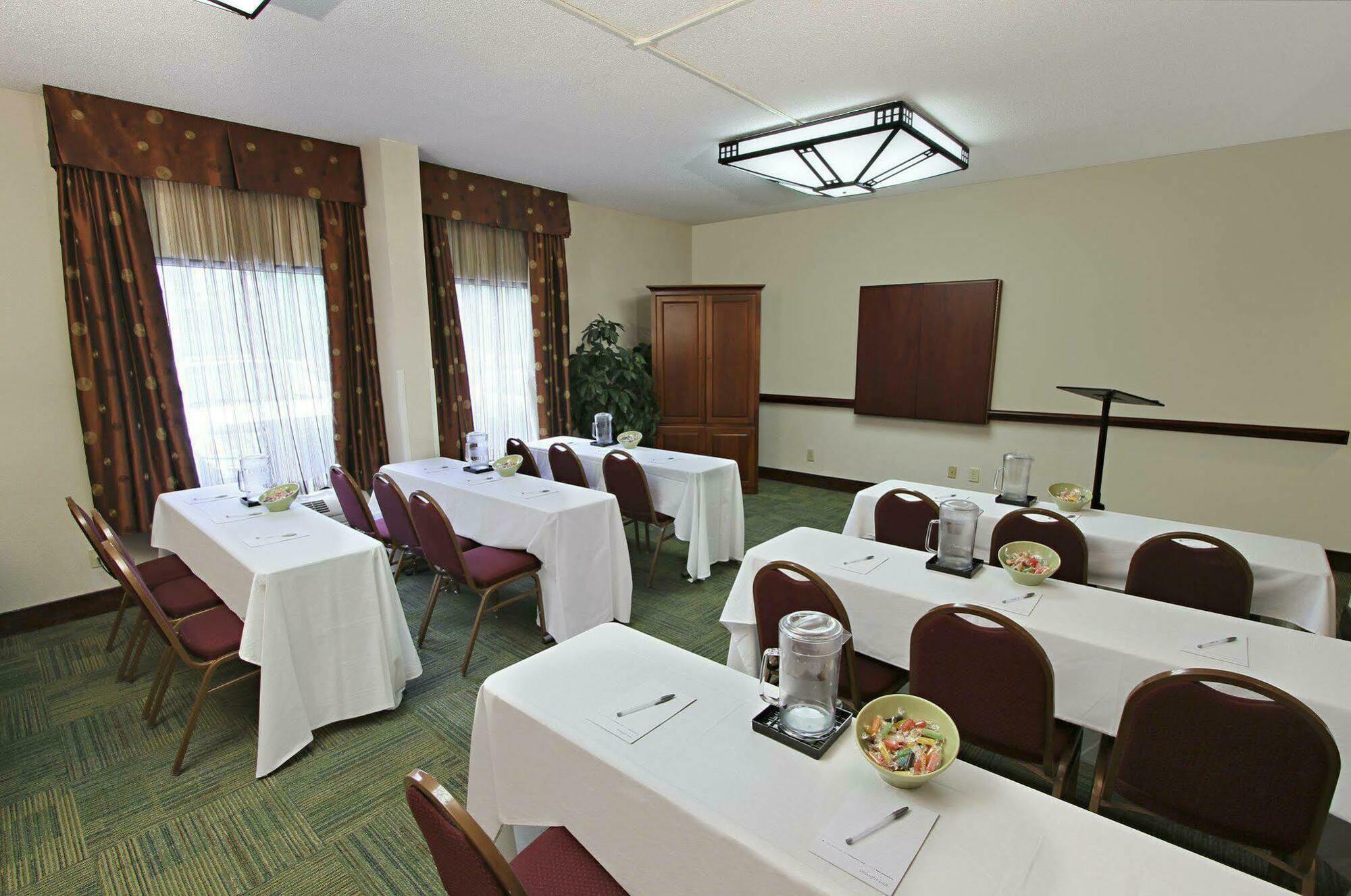 Hampton Inn Salisbury Negocio foto